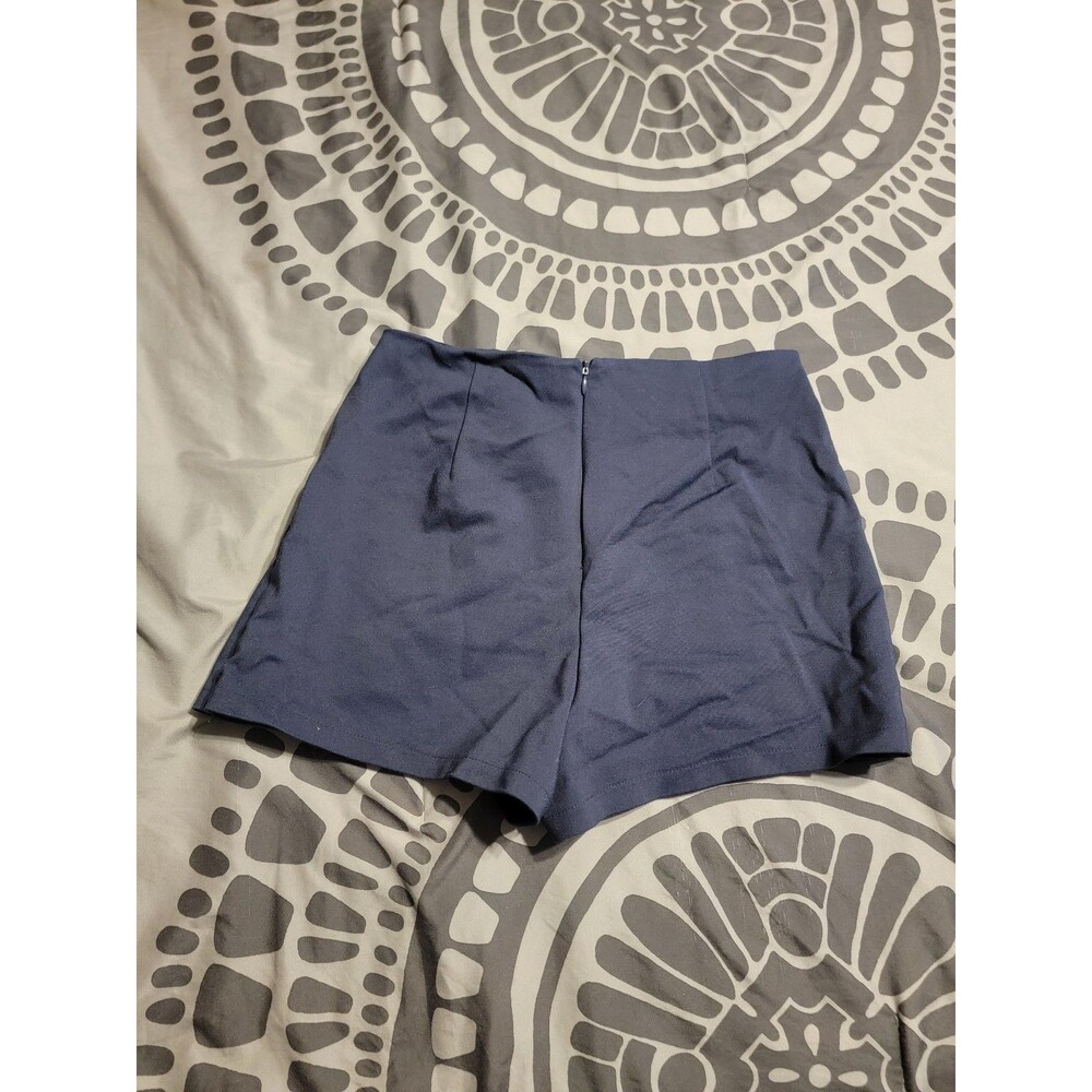S skort - Picture 2 of 3